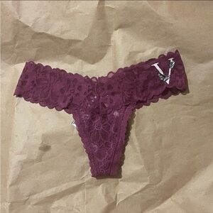 Victoria’s Secret Panty Lace Purple XS